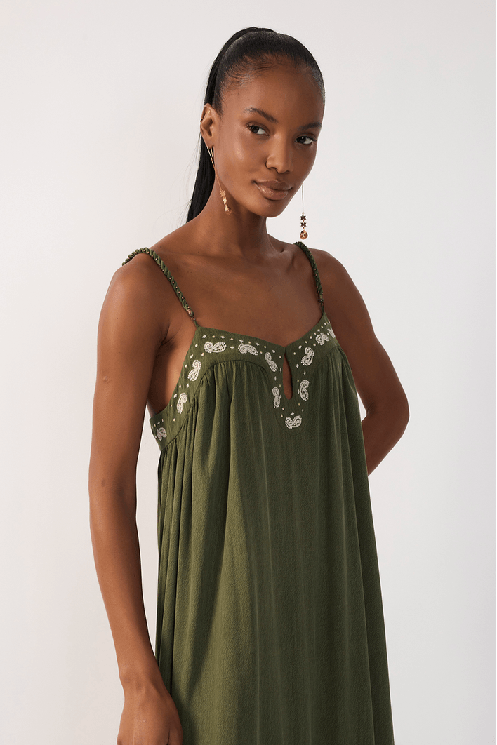 Vestido Cropped Pala Bordada