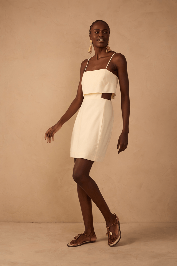 Vestido Curto Linho Recorte Lateral