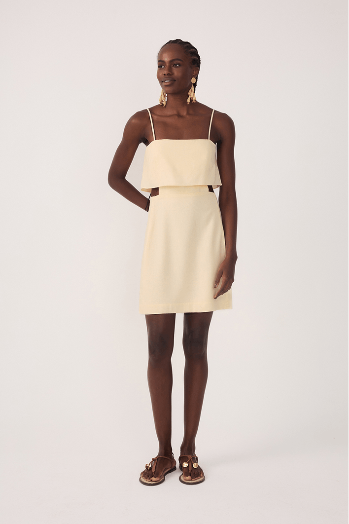 Vestido Curto Linho Recorte Lateral