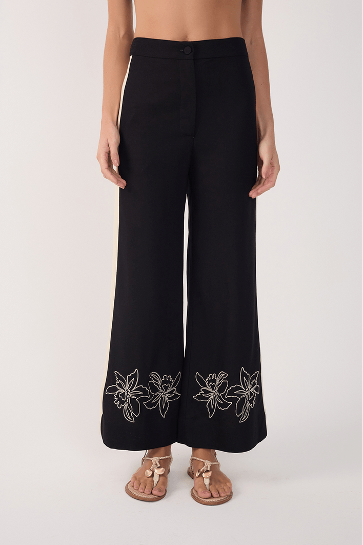 Calça Cropped Linho Bordado Floral