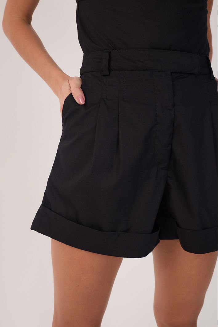 Short Alfaiataria Pregas