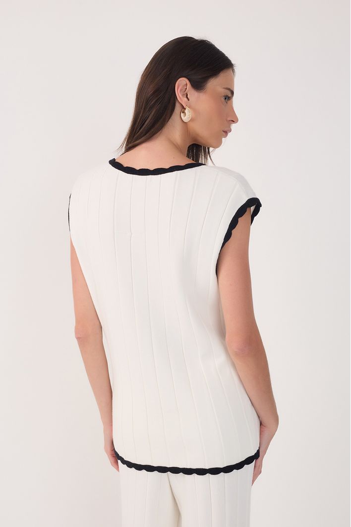 Colete Tricot Premium Detalhe Ondulado