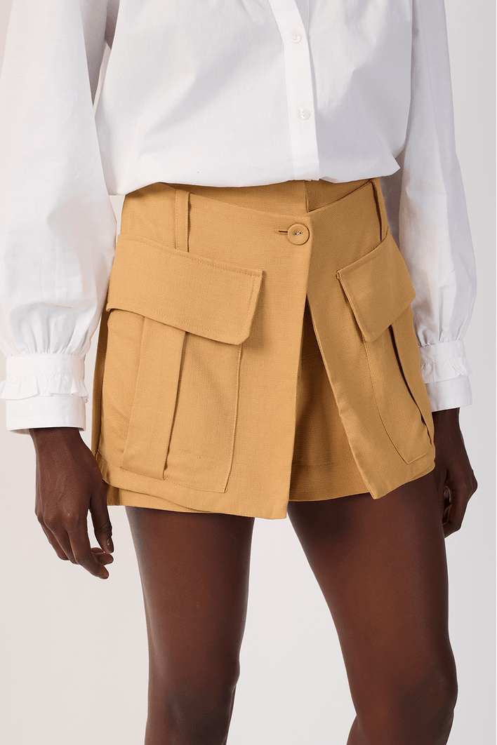 Short Saia Bolsos