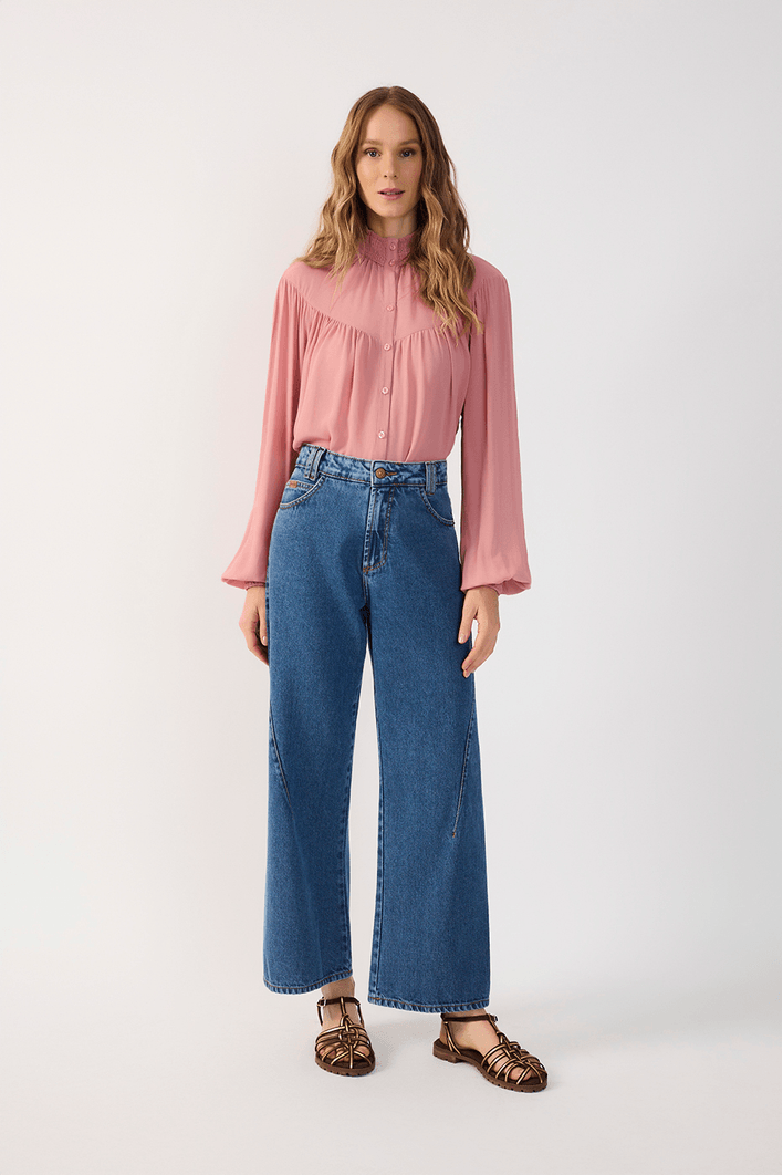 Calça Jeans Reta Costura Deslocada