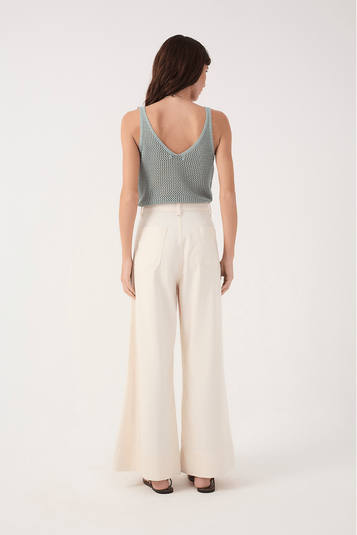Calça Sarja Pantalona Detelhe Botão