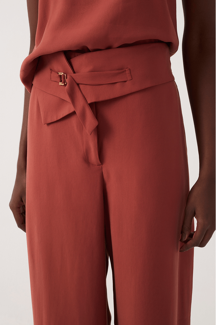 Calça Pala  Fivela