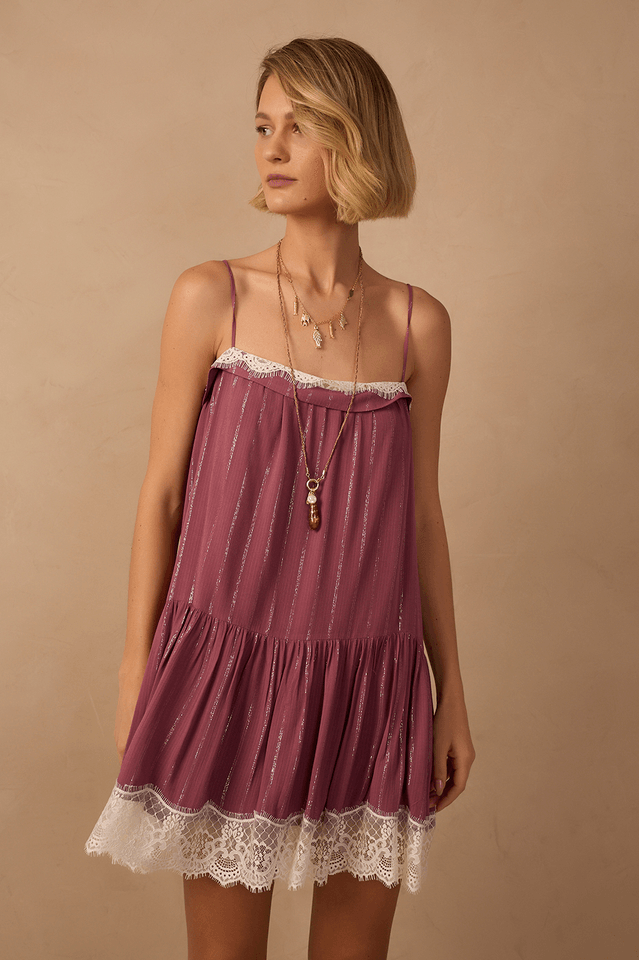 Vestido Curto Lurex Com Renda