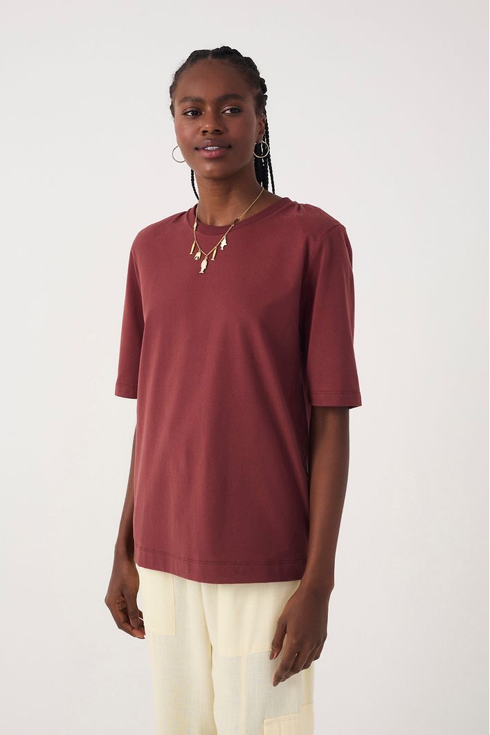 T-shirt Básica Com Ombreira