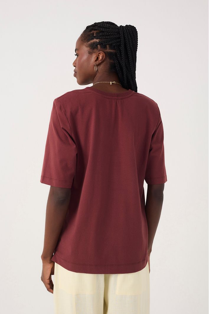 T-shirt Básica Com Ombreira