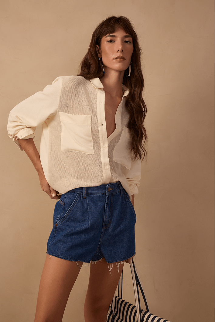 Short Jeans Detalhe Prega