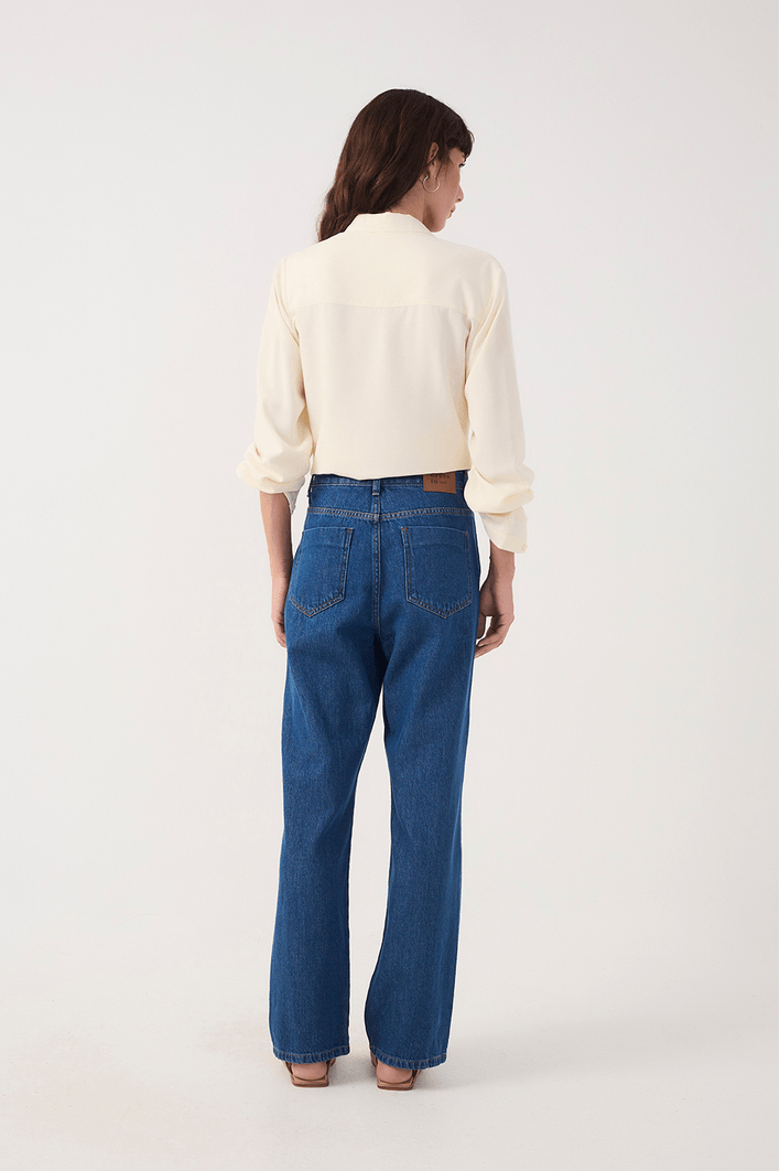 Calça Jeans Detalhe Prega