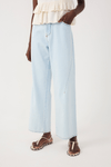 Calça Jeans Reta Costura Deslocada