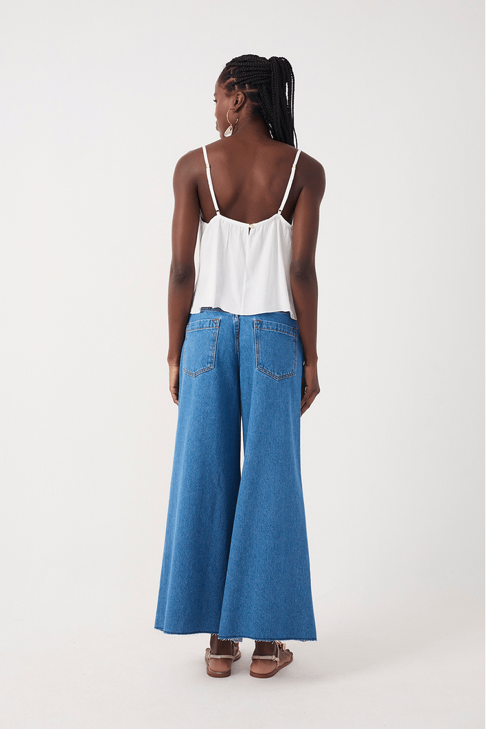 Calça Jeans Pantalona Detalhe Zig Zag