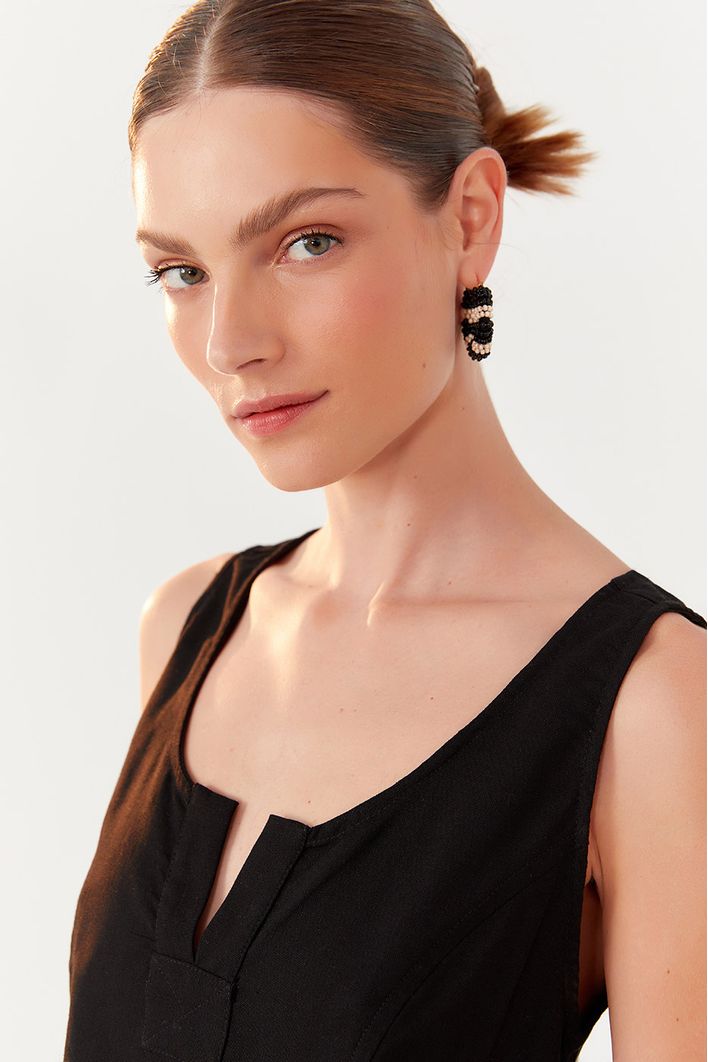 Blusa Linho Detalhe Decote Frente