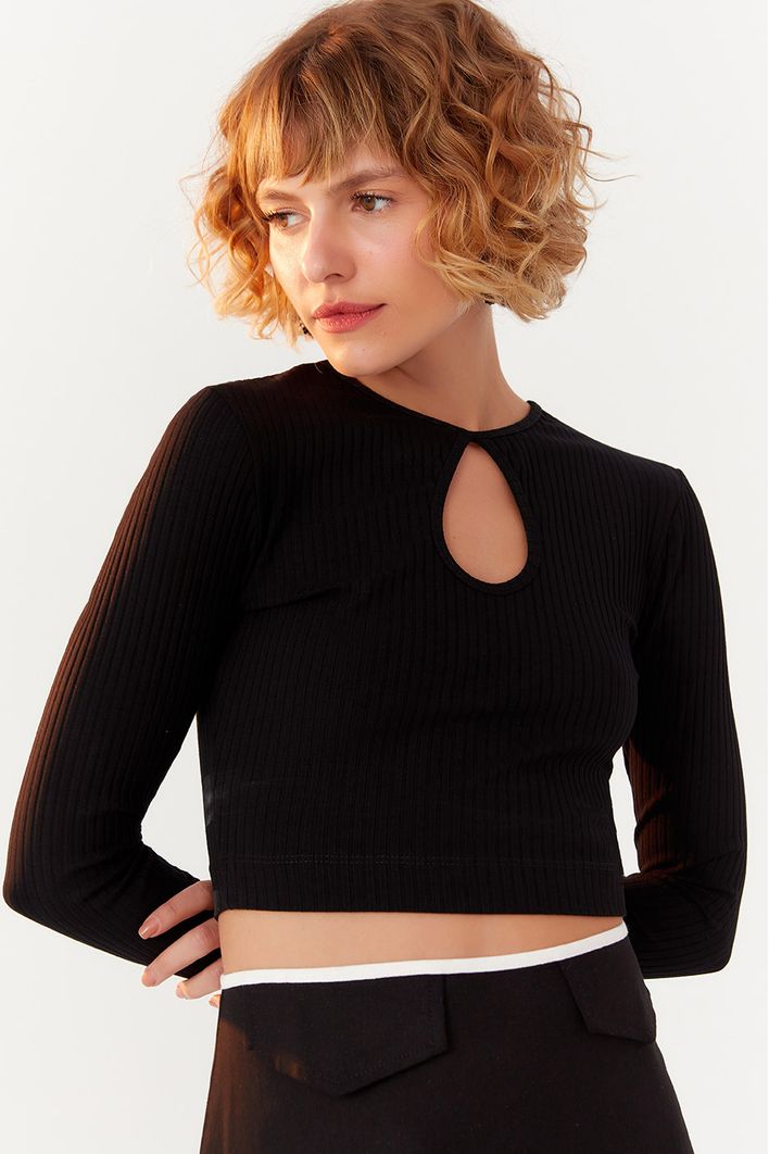 Blusa Canelada Vazado Frente