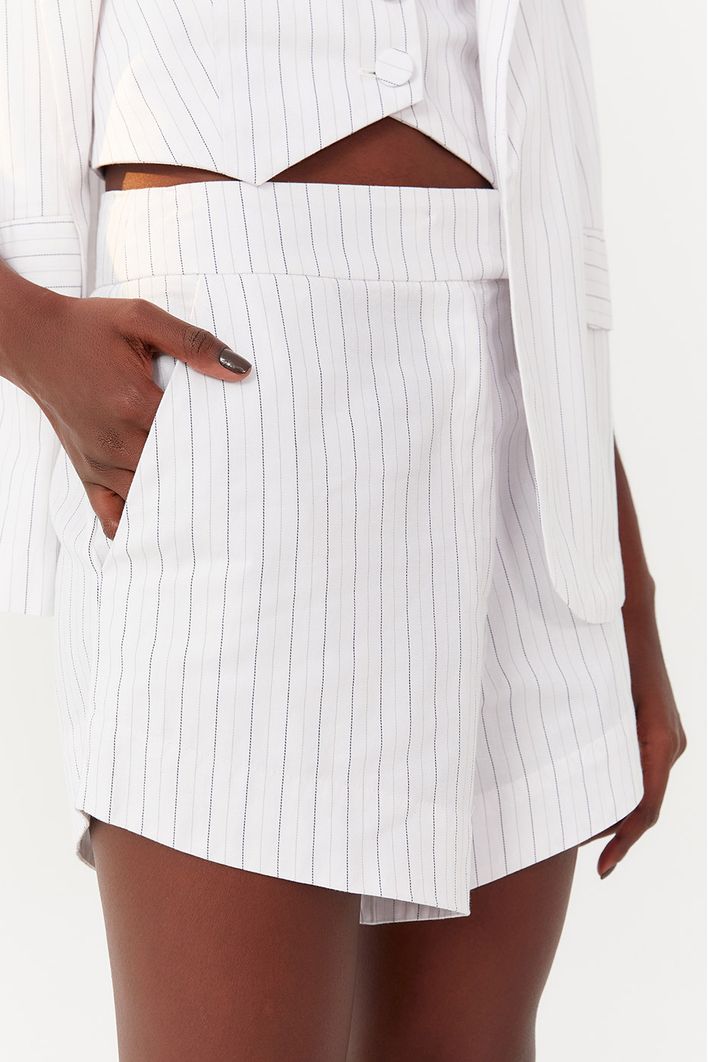 Short Alfaiataria Risca de Giz