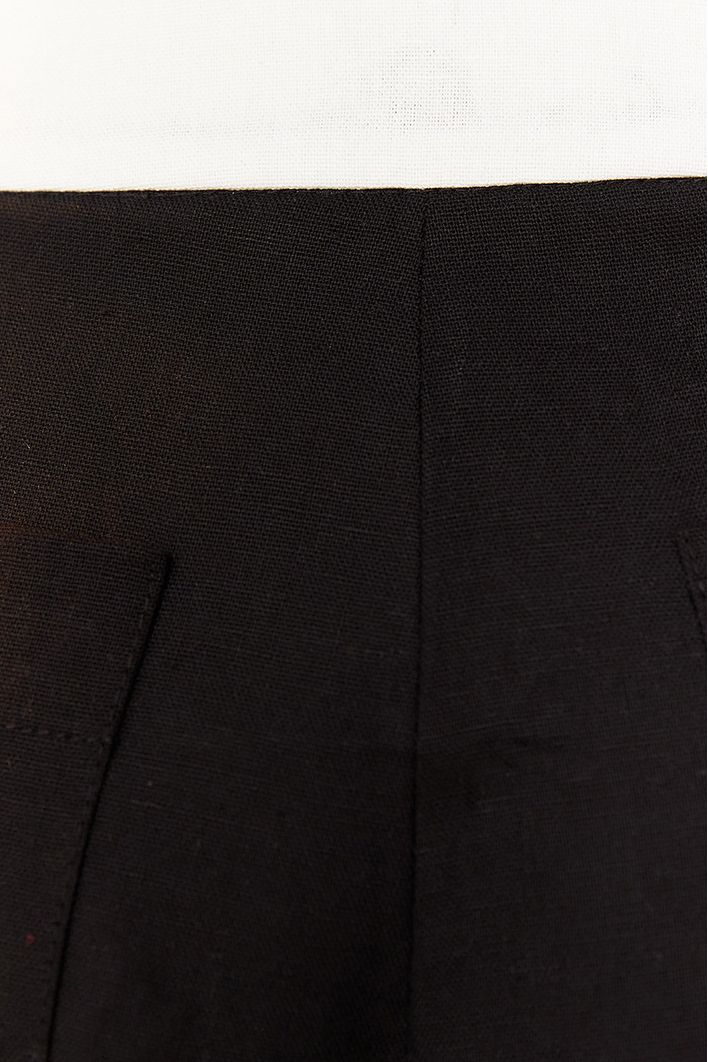 Short Alfaiataria Bordado Linho P&b