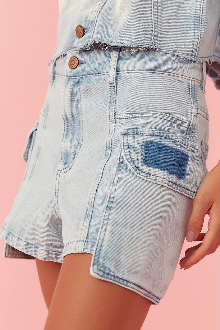 Short Jeans Bolsos Delavê
