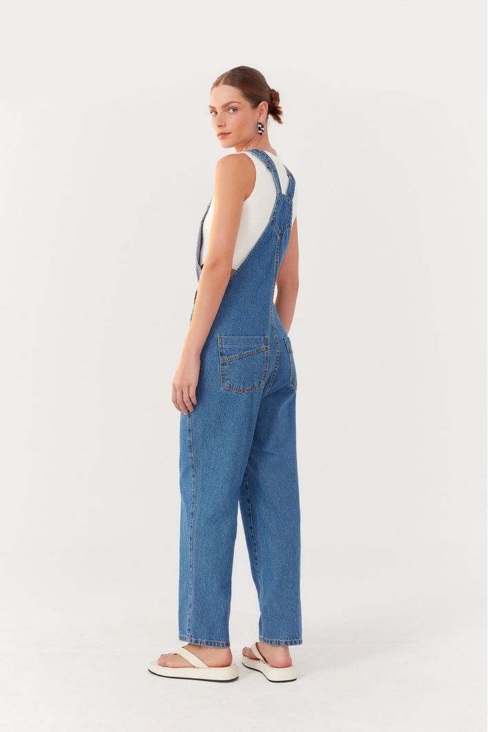 Jardineira Jeans Bolsos