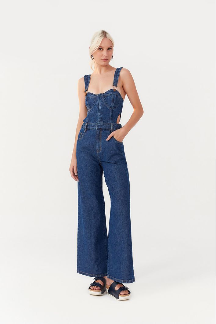 Jardineira Jeans Busto Marcado
