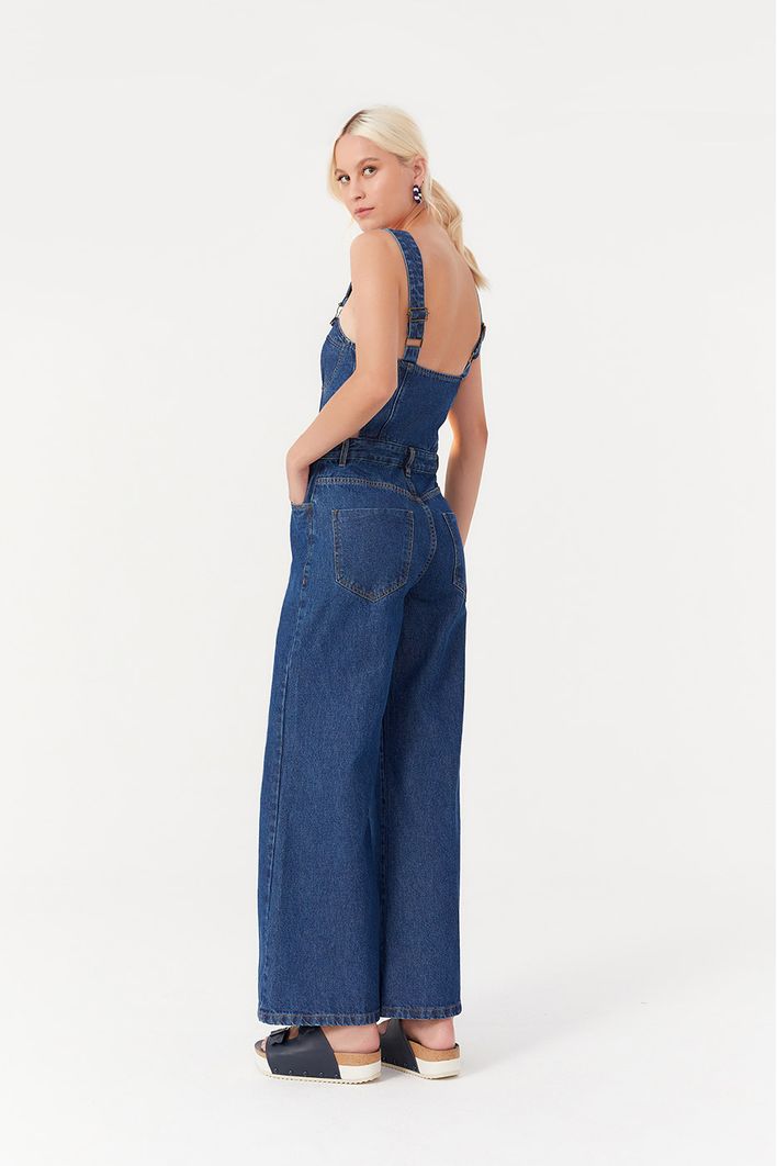 Jardineira Jeans Busto Marcado