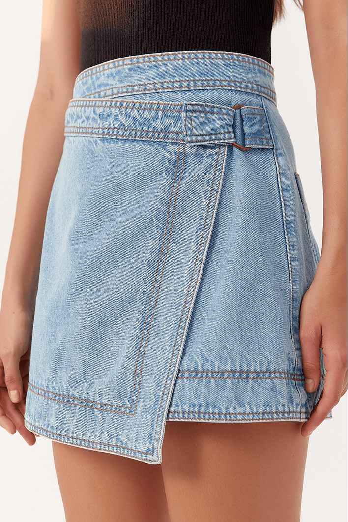 Saia Jeans Detalhe Transpassada
