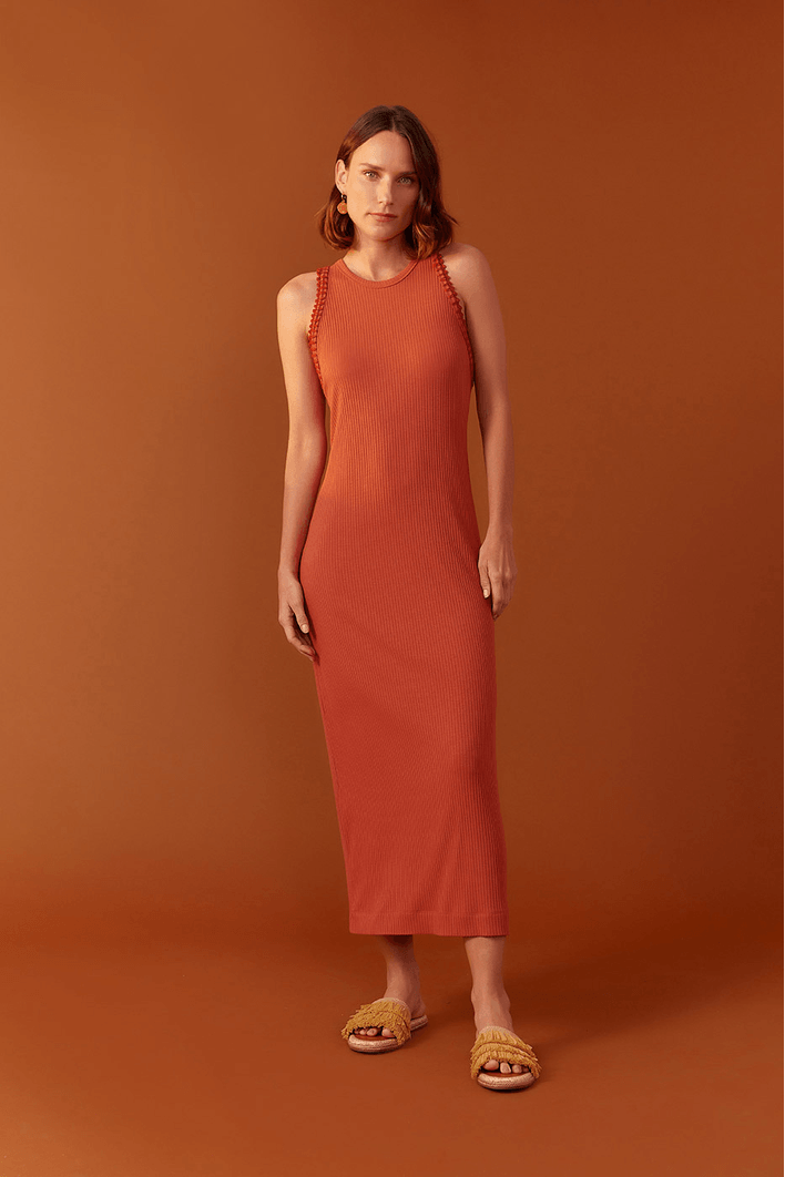 Vestido Canelado Bordado Crochet