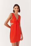 Vestido Curto Busto Torcido