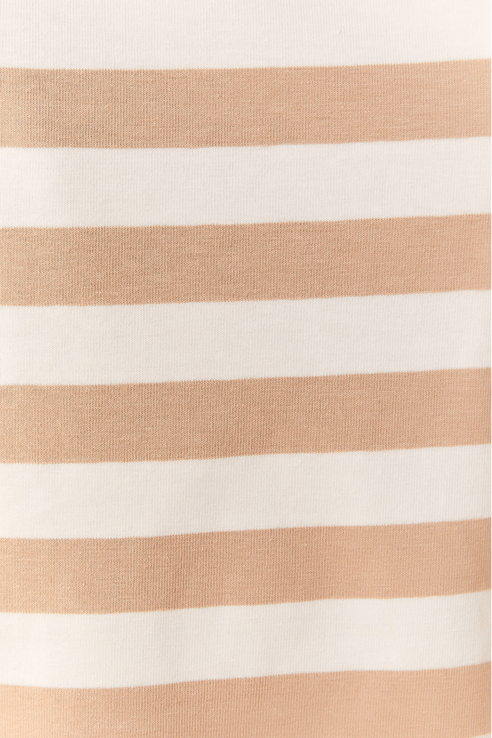 Blusa Estampa Listra Bege Com Bordado