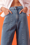 Calça Jeans Cropped Recortes