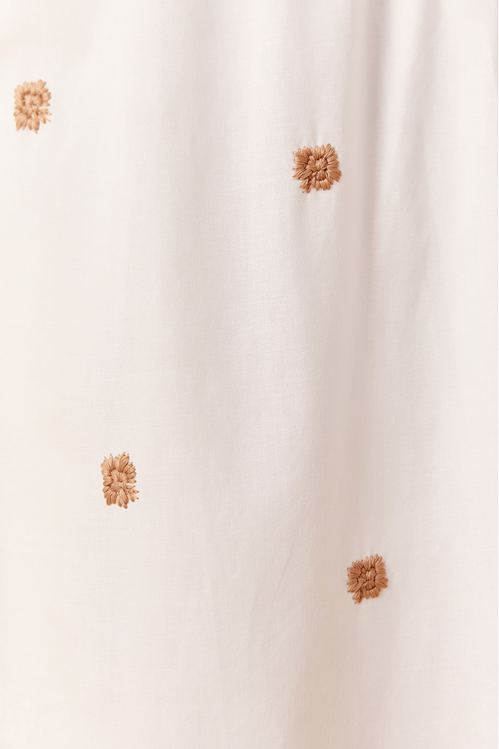 Blusa Bordada Decote Reto