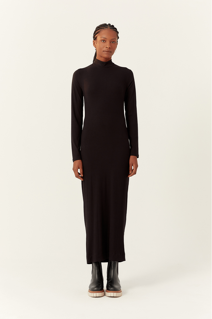 Vestido Costas Torcidas Gola Roulê