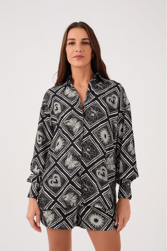 Camisa Estampa Selos Preto
