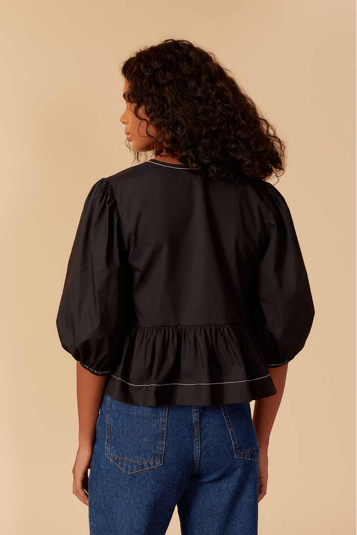 Blusa Amarrações Bordada