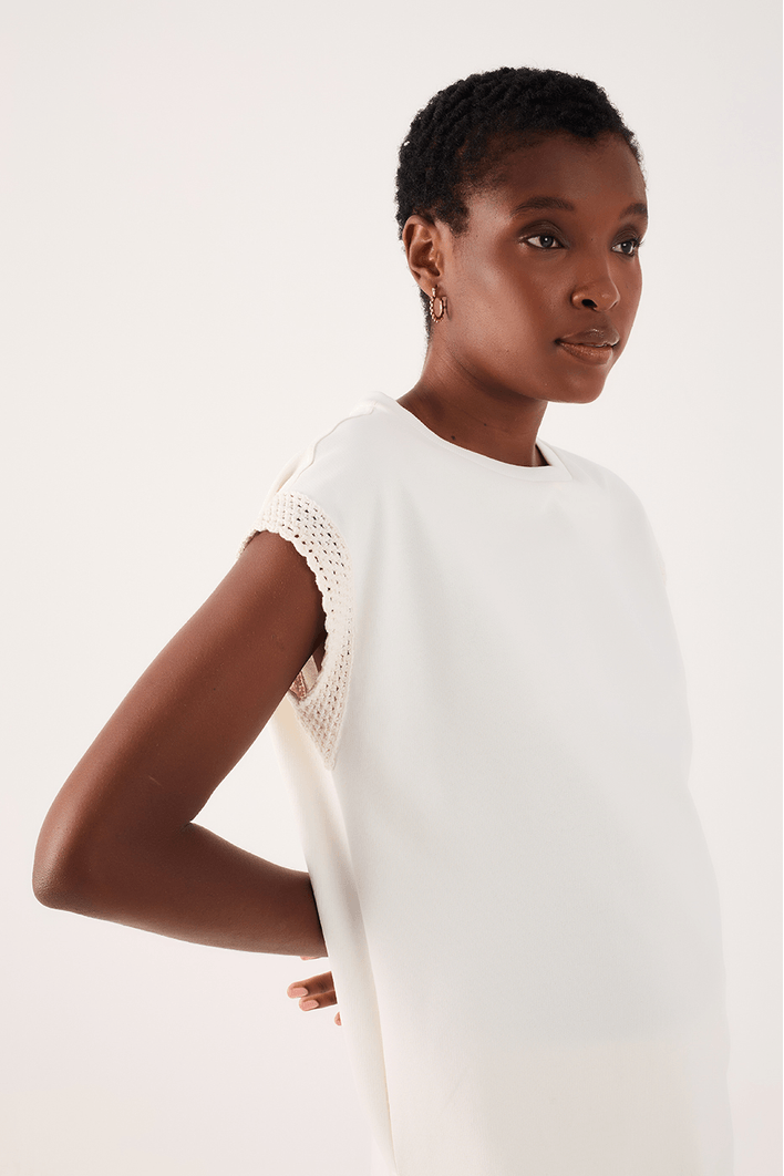 Blusa Detalhe Crochet