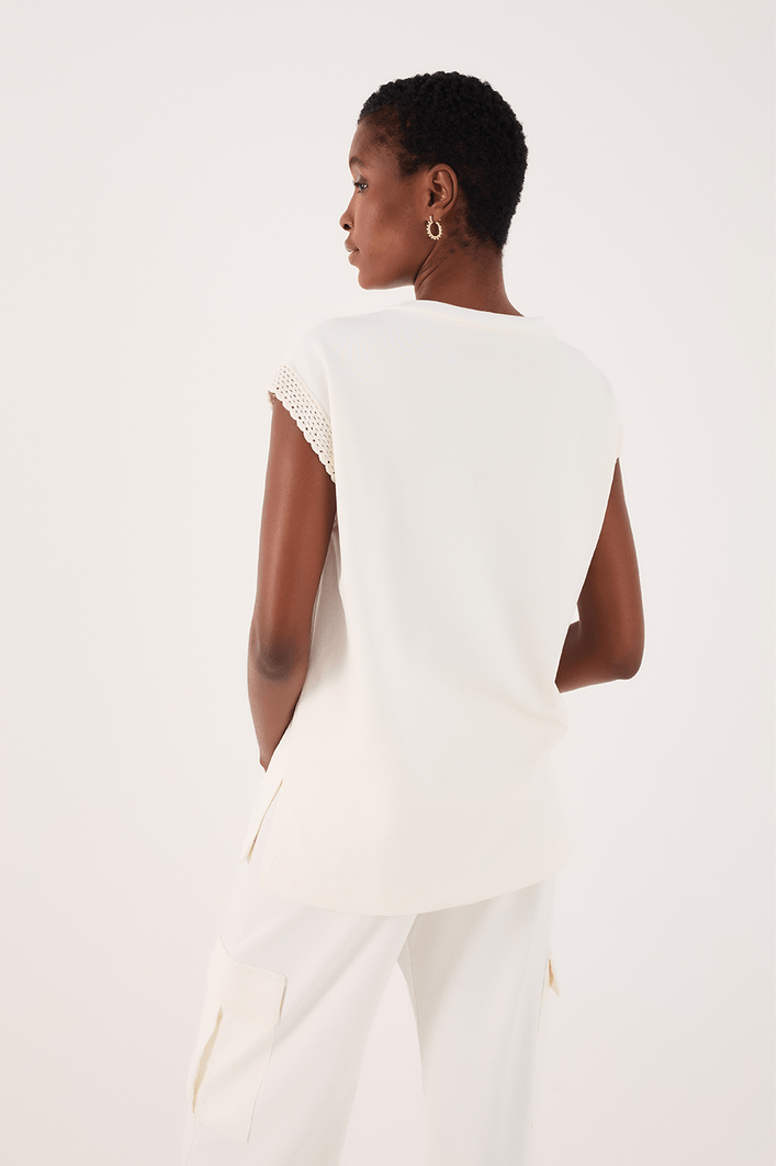 Blusa Detalhe Crochet
