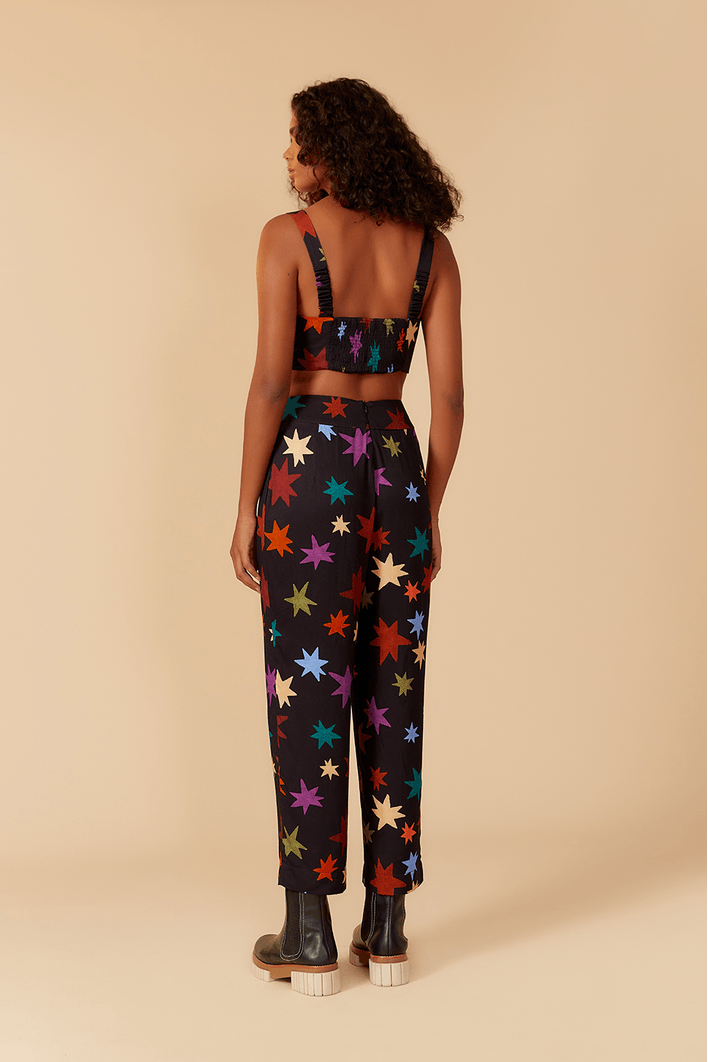 Calça Cenoura Estampa Orion