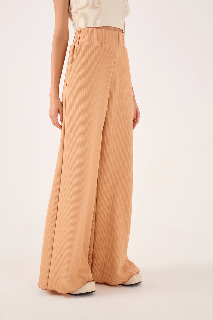Calça Ampla Malha Textura