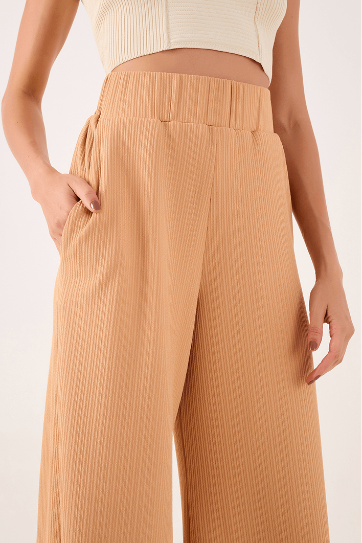 Calça Ampla Malha Textura