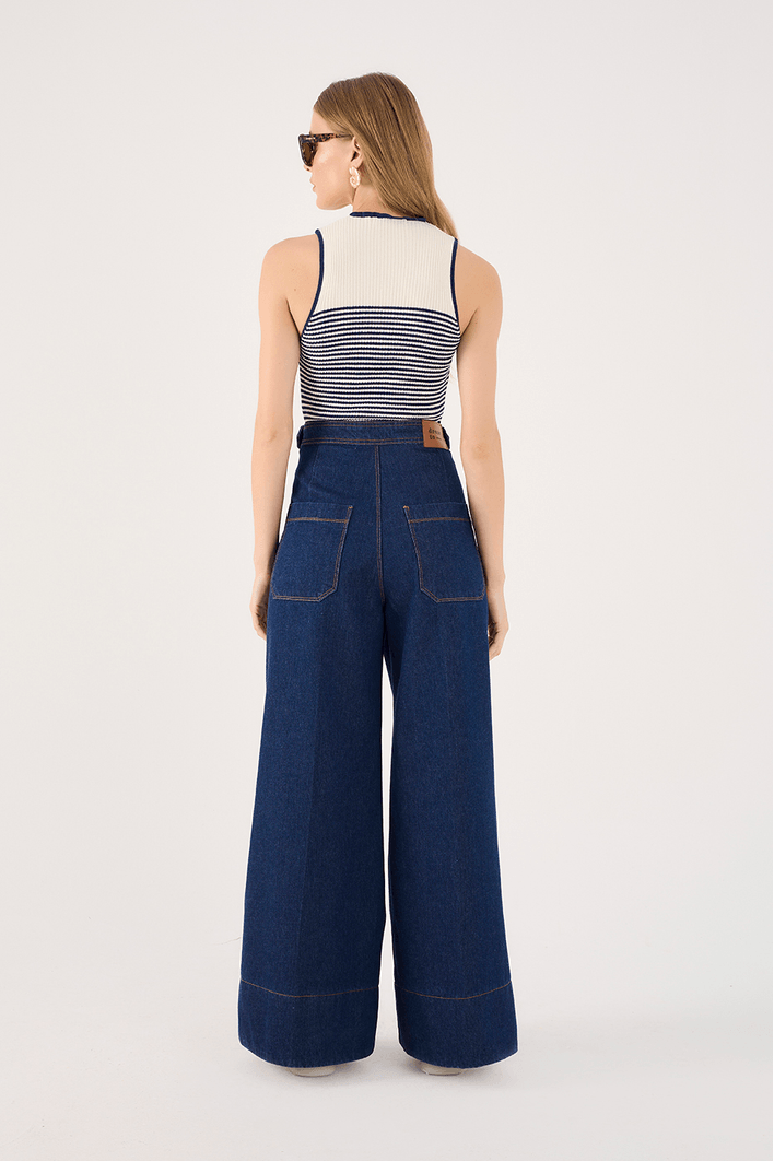 Calça Jeans Pregas Botões