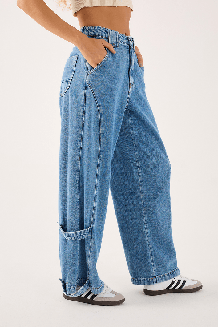 Calça Jeans Detalhe Fenda