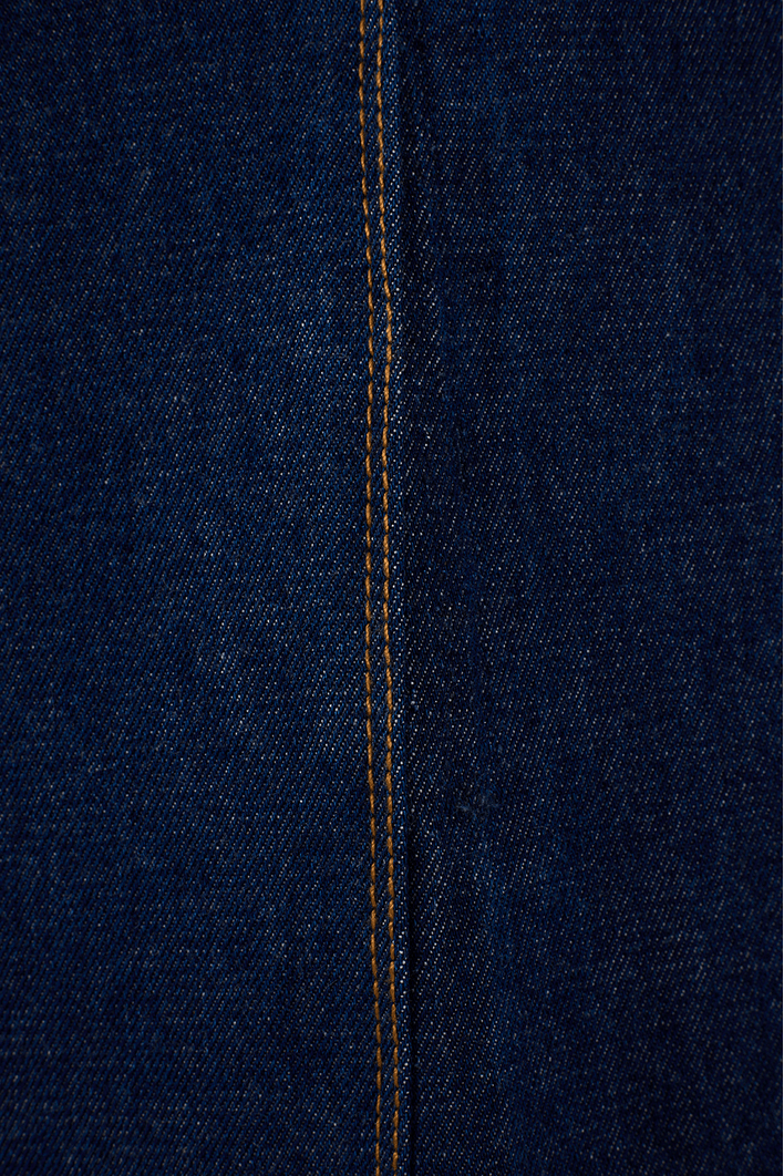 Jardineira Jeans Pregas Botões