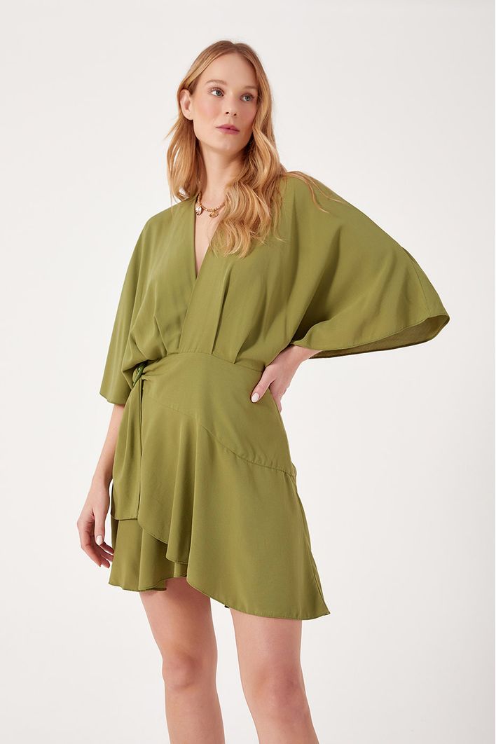 Vestido Curto Pala Transpassada