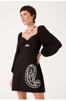 Vestido Curto Linho Bordado