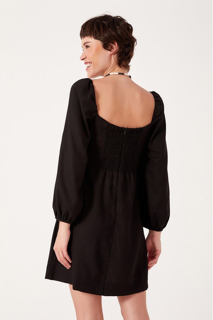 Vestido Curto Linho Bordado