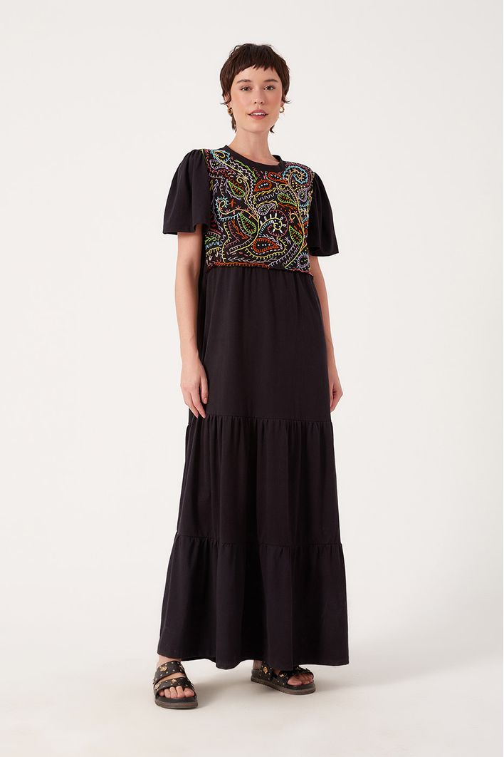 Vestido T-shirt Bordado