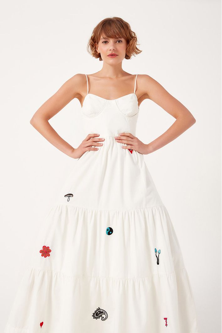 Vestido Midi Estruturado Bordado