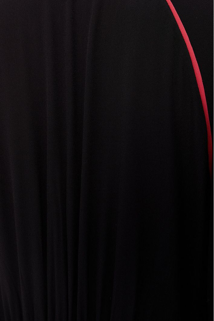Vestido Crepe Midi Bordado Borboleta