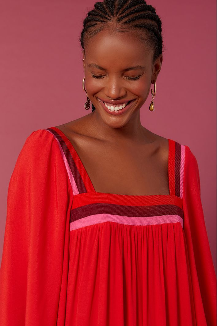 Vestido Crepe Longuete Com Retilinea