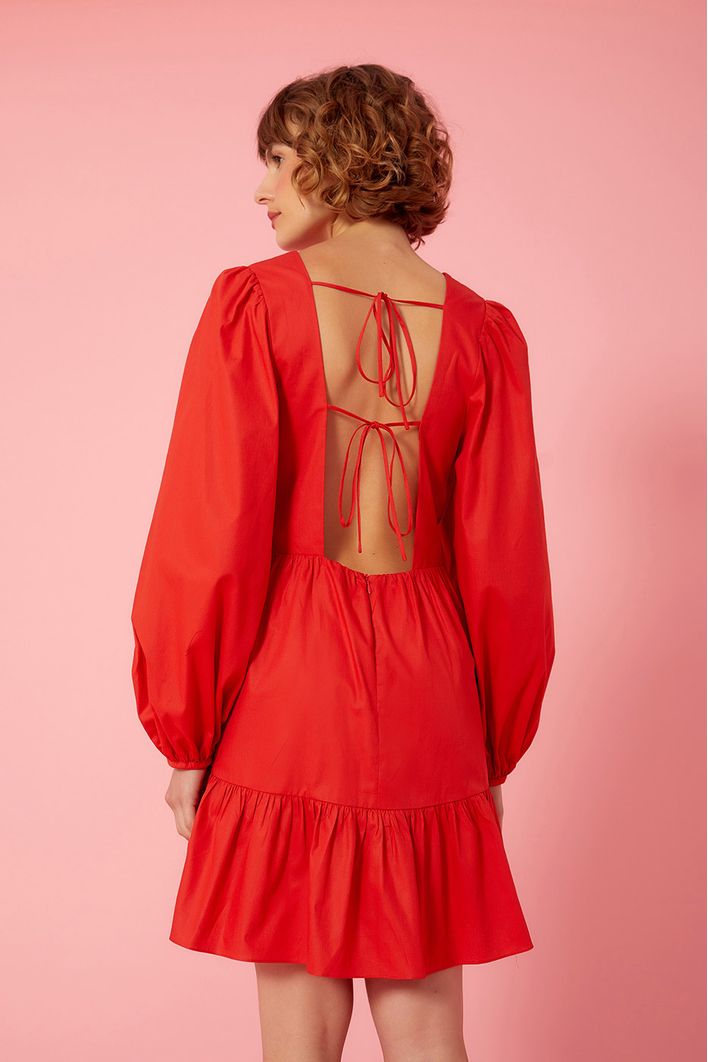 Vestido Curto Detalhe Lastex